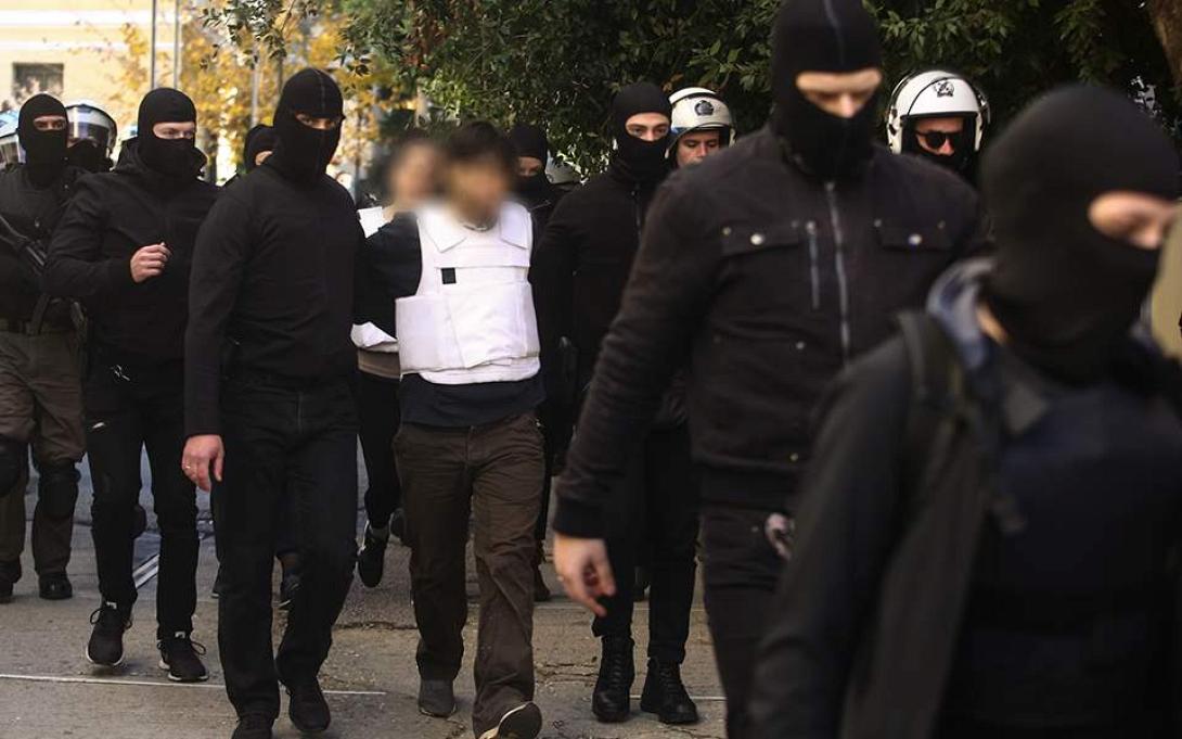 Από την προσαγωγή του "τοξοβόλου"