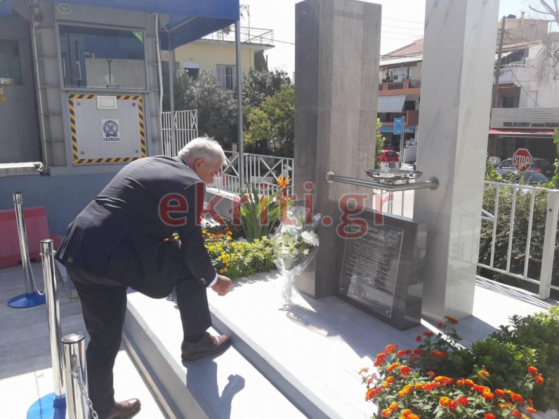 τόσκας μνημείο