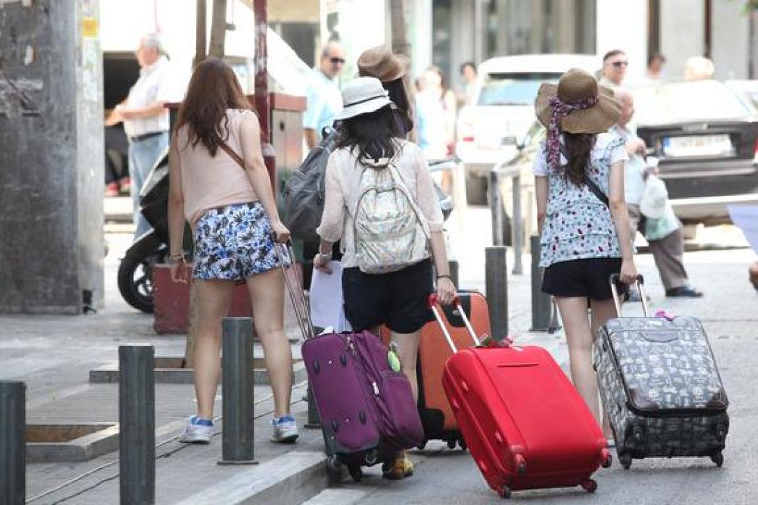 Επιστρέφουν οι Βρετανοί τουρίστες στην Ελλάδα και την Κρήτη το 2014