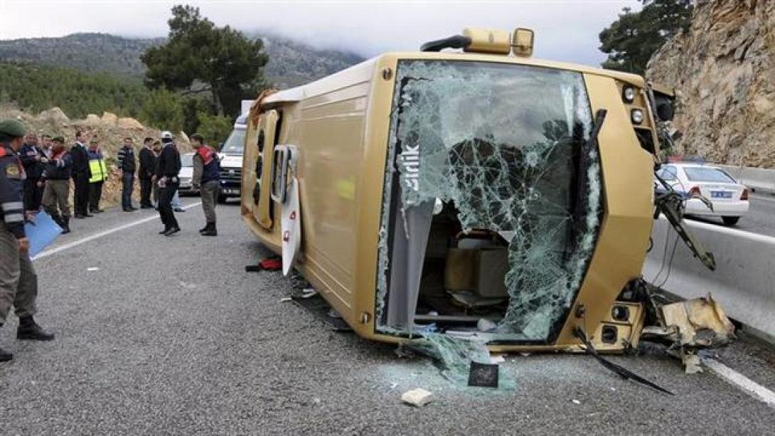 Οκτώ νεκροί από πτώση λεωφορείου στην Τουρκία