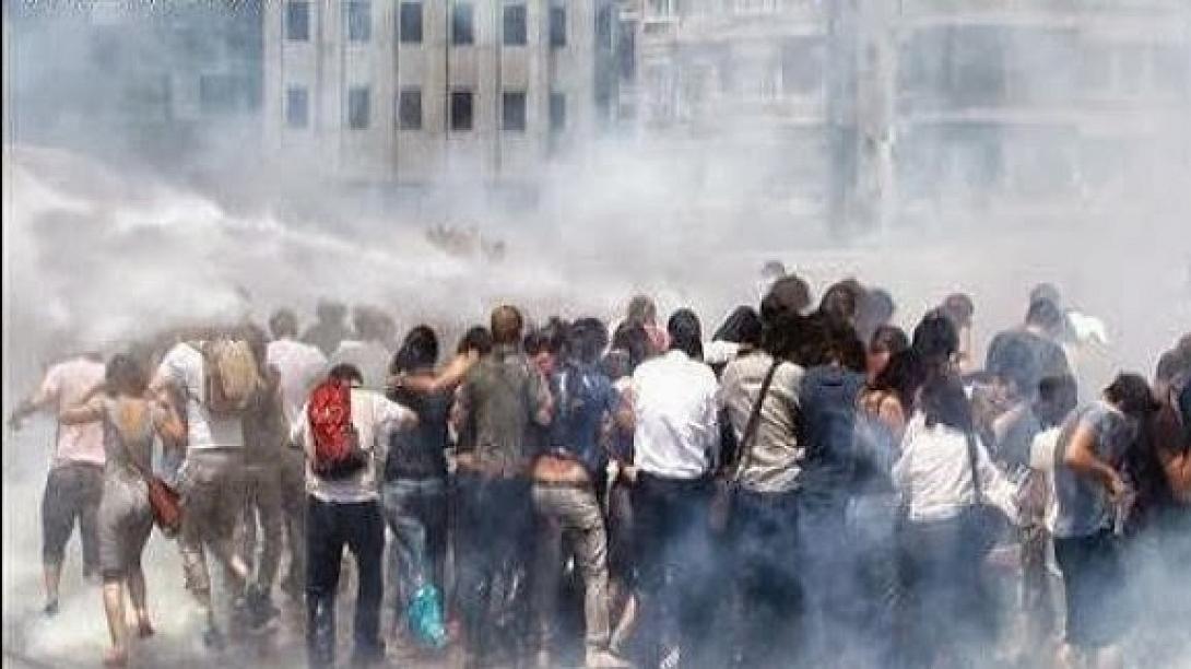 Τουρκία :Χρήση δακρυγόνων από την αστυνομία  για να διαλύσει διαδήλωση διαμαρτυρίας 