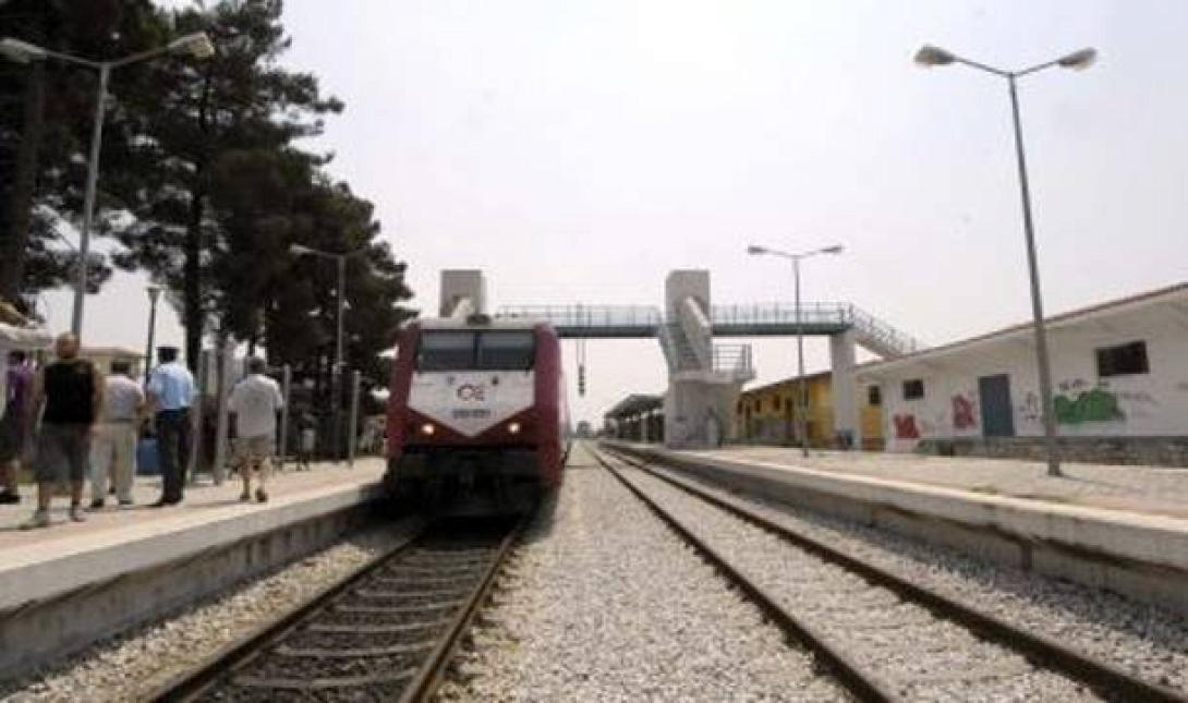 Ένας νεκρός από τη σύγκρουση ιχ με τρένο στον Ακροπόταμο