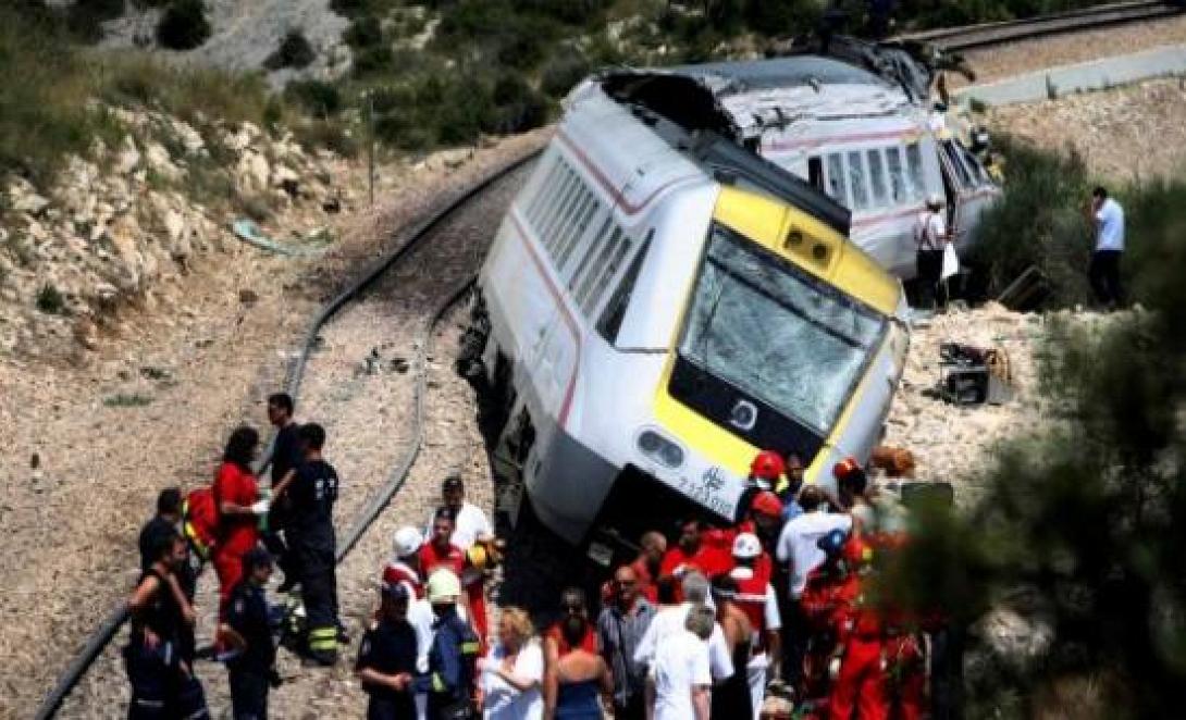 Εκτροχιασμός τρένου με τουλάχιστον δύο νεκρούς στη νότια Γαλλία