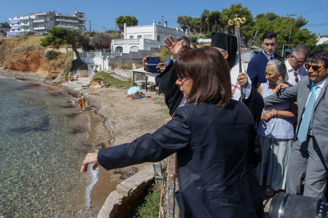 Πολύς ο κόσμος στο μνημόσυνο, δύο χρόνια μετά την τραγωδία