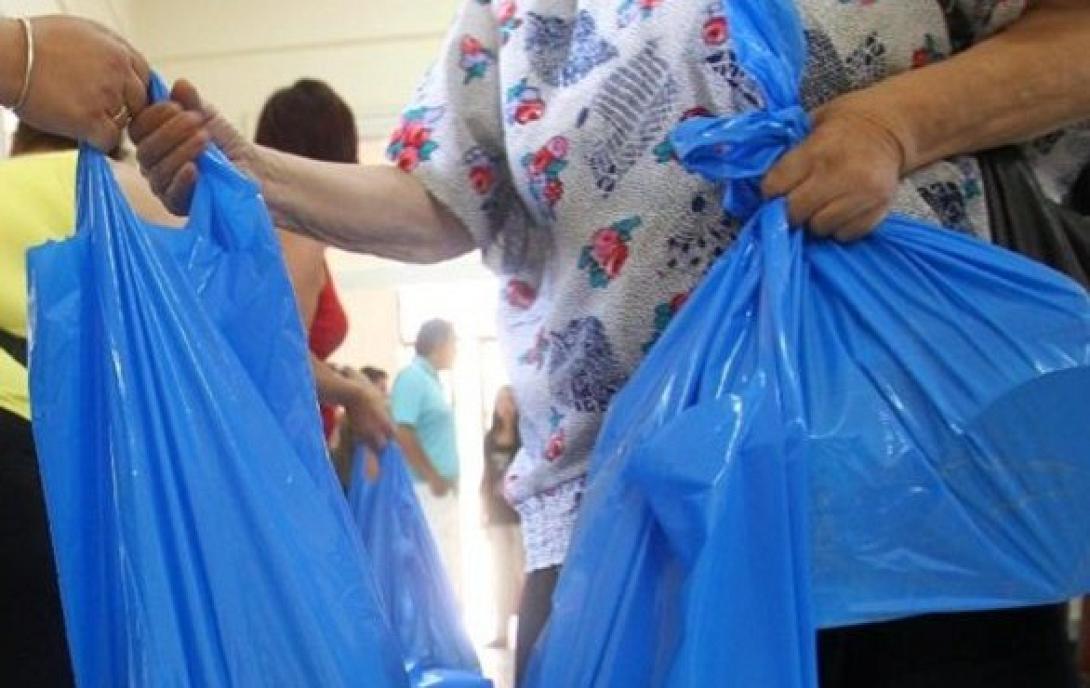 Ηράκλειο: Μοίρασαν τρόφιμα σε 80 οικογένειες της Αγίας Αικατερίνης