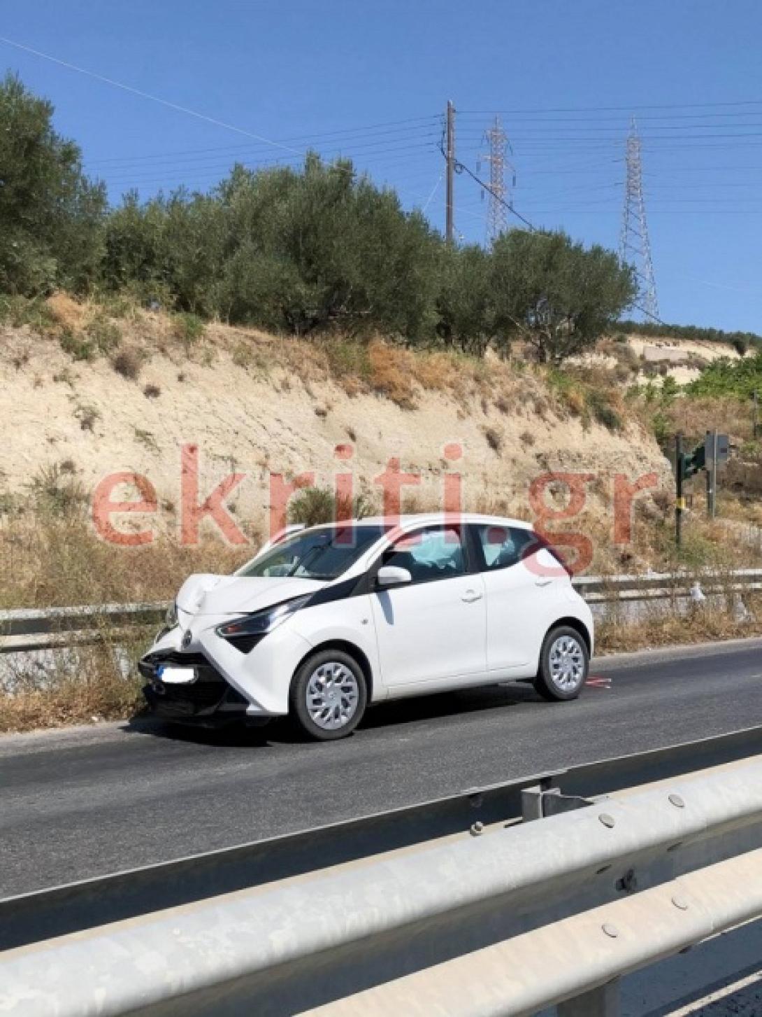 Το ένα από τα δύο ΙΧ που ενεπλάκησαν στο τροχαίο