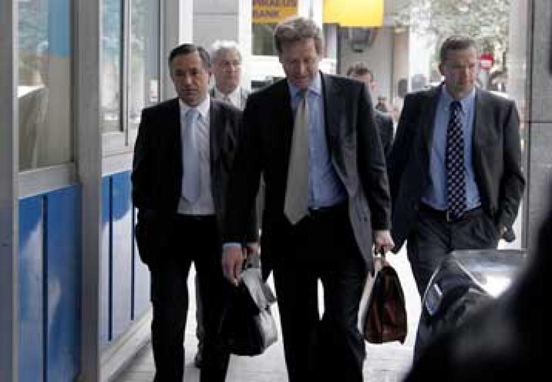 Ολοήμερες συνομιλίες σήμερα  μεταξύ κυβέρνησης και τρόικας