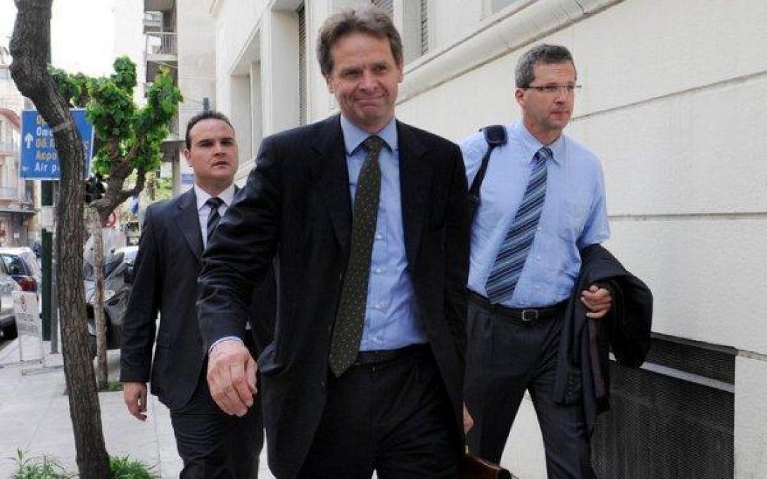 Ανοίγει ο δρόμος να κριθούν οι .. κρίνοντες της Τρόικας;