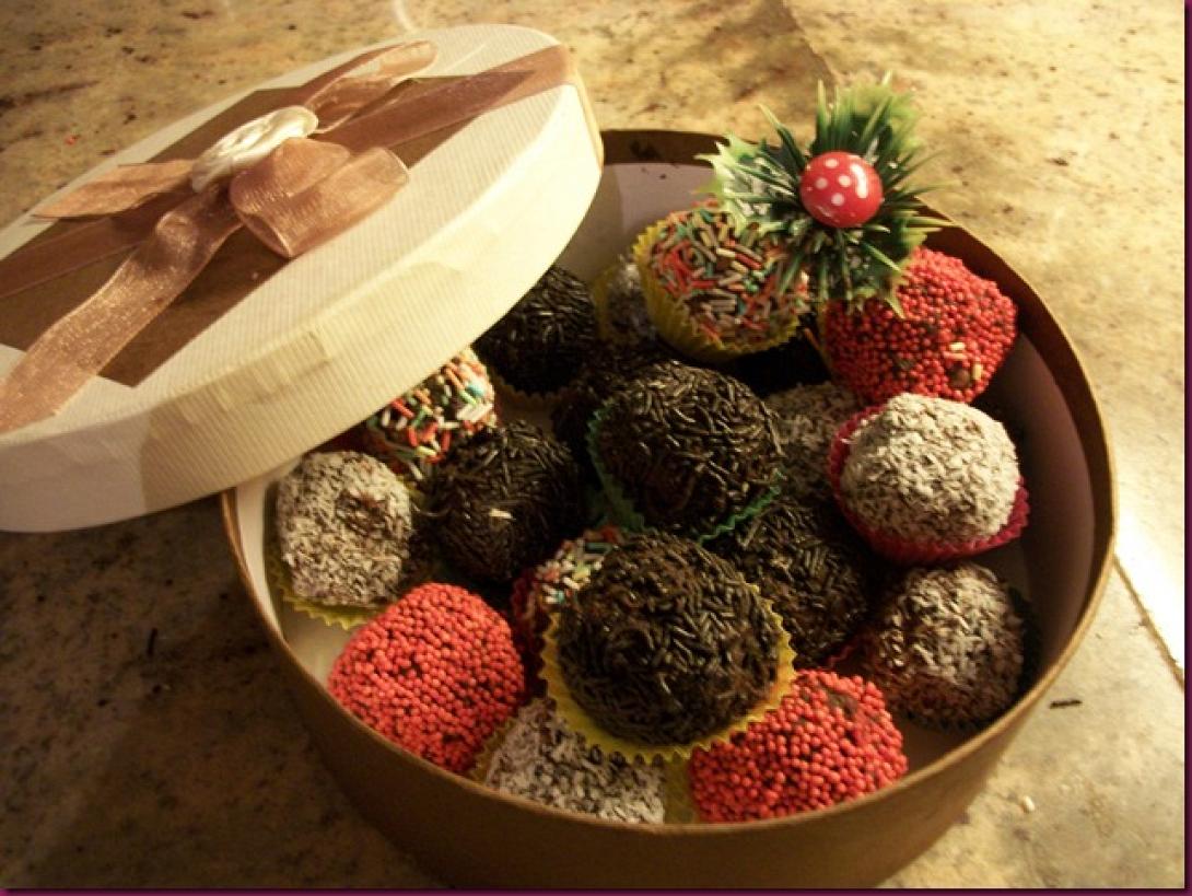 Χριστουγεννιάτικα τρουφάκια.jpg