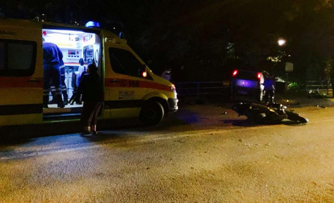 μηχανάκι νύχτα