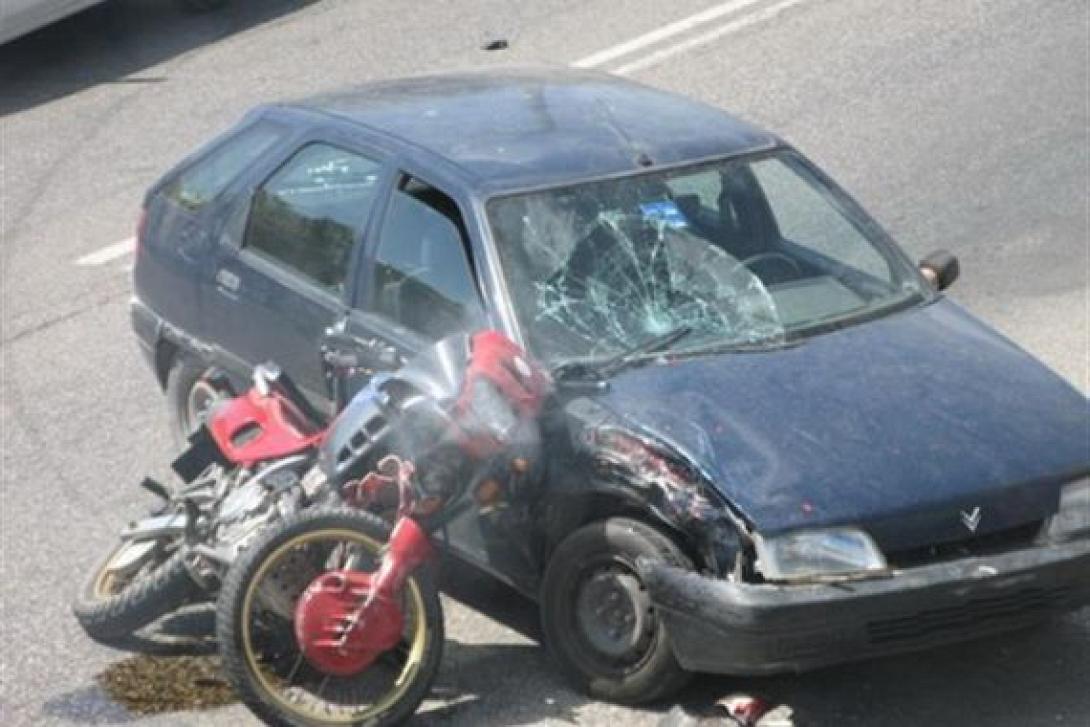 Δίχως τέλος τα τροχαία - Σοβαρά τραυματισμένος 19χρονος στα Χανιά 