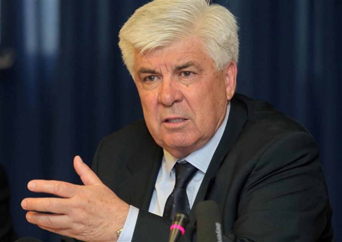 Εντολή Τσαυτάρη να συμπεριληφθεί στο ΠΣΕΑ 2013 η ακαρπία της ελιάς