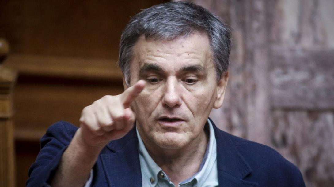 tsakalotos_vouli_saradapodarousa.jpg