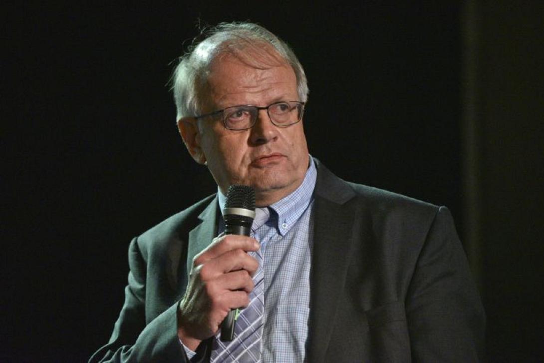 άκης τσελέντης