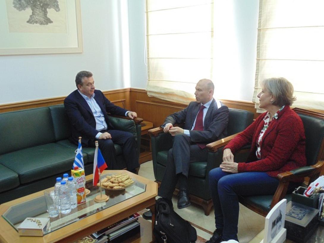 Αρναουτακης - Τσέχος Πρέσβης