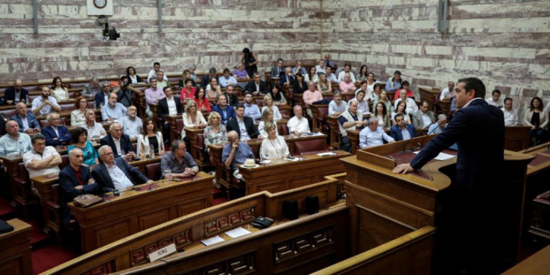 tsipras-ko-syrixza-vouleutes-800.jpg