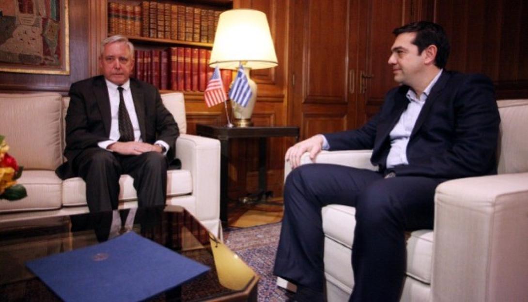 Σε καλό κλίμα η συνάντηση Τσίπρα - Πιρς