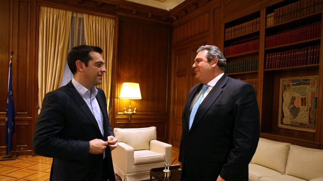 tsipras_kammenos_maximou_main2.jpg