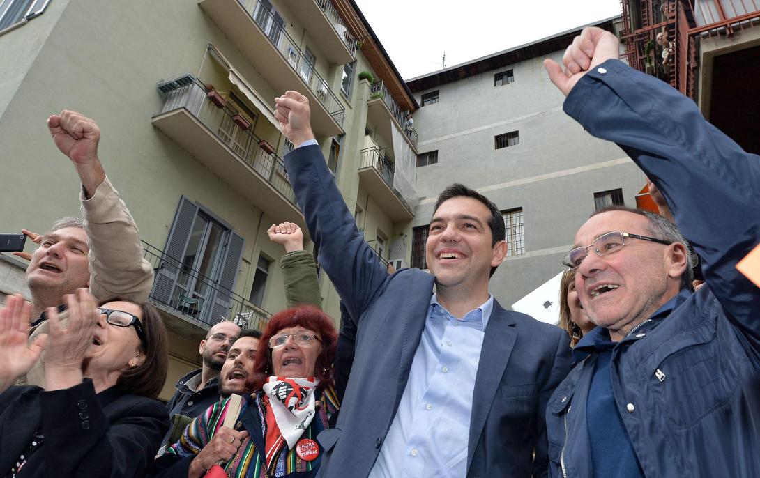 Ισπανικός Τύπος: Ο Έλληνας πρωθυπουργός τολμά και πετάει το γάντι στην Ευρώπη