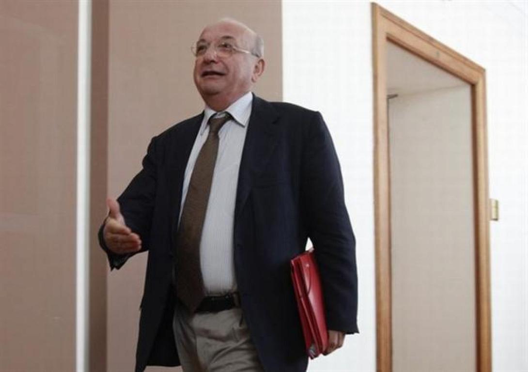 Εισαγγελική πρόταση για παραπομπή Τσουκάτου σε δίκη για τη Siemens