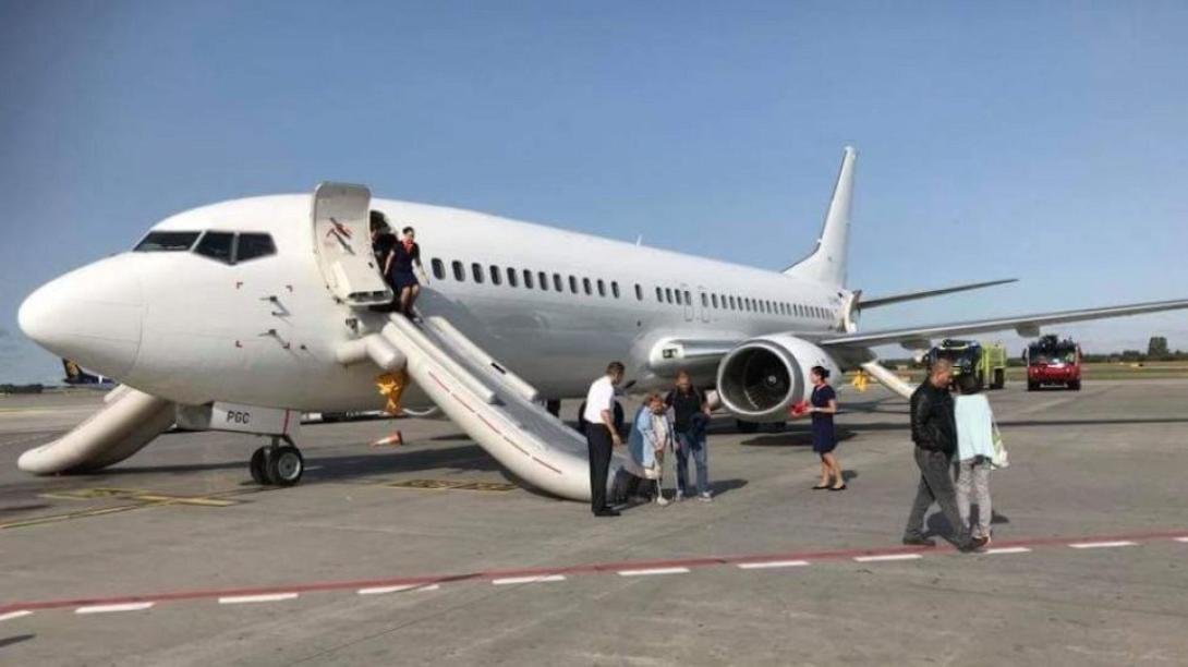 αεροσκαφος αεροπλανο εκκενωση.jpg