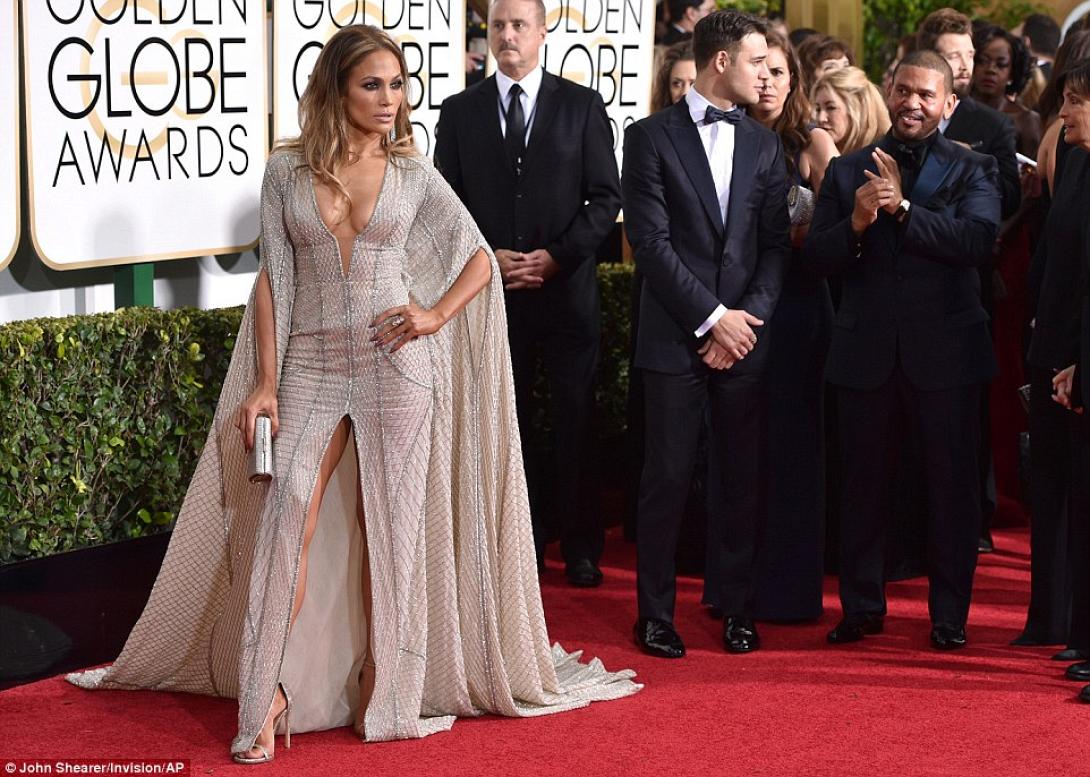 Η εντυπωσιακή Τζένιφερ Λόπεζ στο ... κόκκινο χαλί!