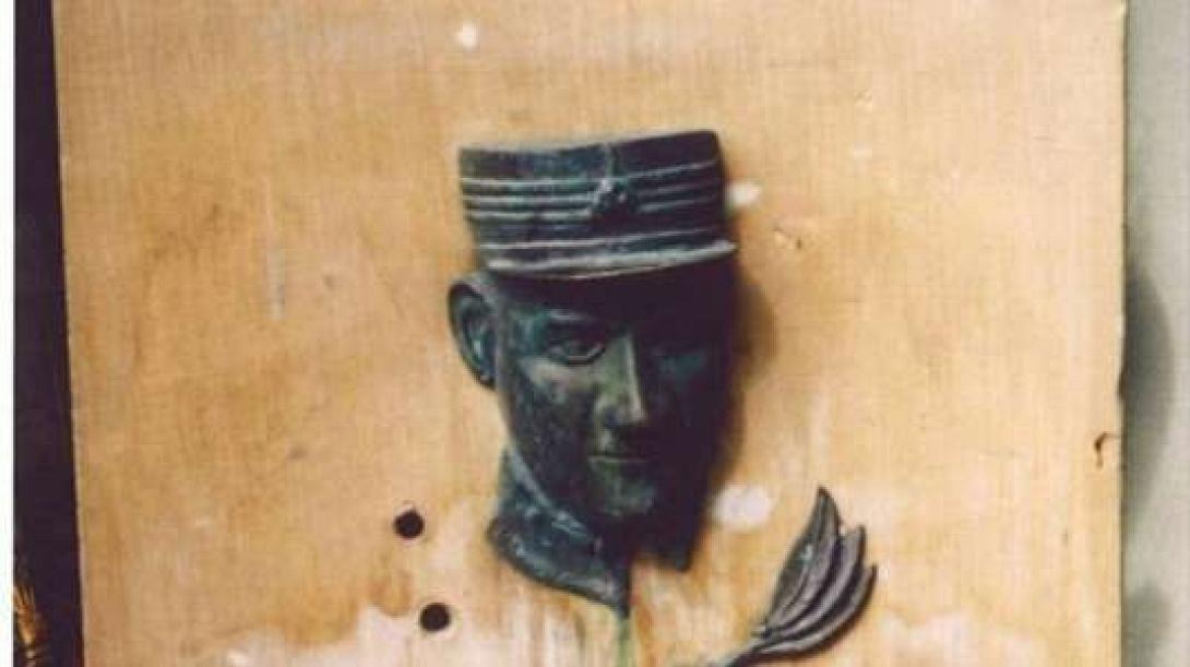 Ένα "μάθημα" για το πως τιμούν ένα ήρωα