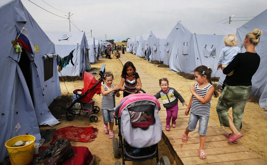 ukr-refugeecamp.jpg