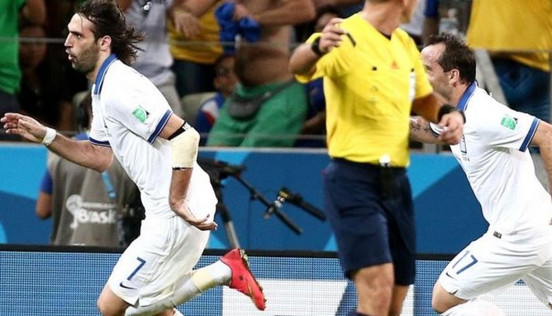 Οι πρώτοι πανηγυρισμοί στο πέναλτυ της Εθνικής στο Ηράκλειο (βίντεο)