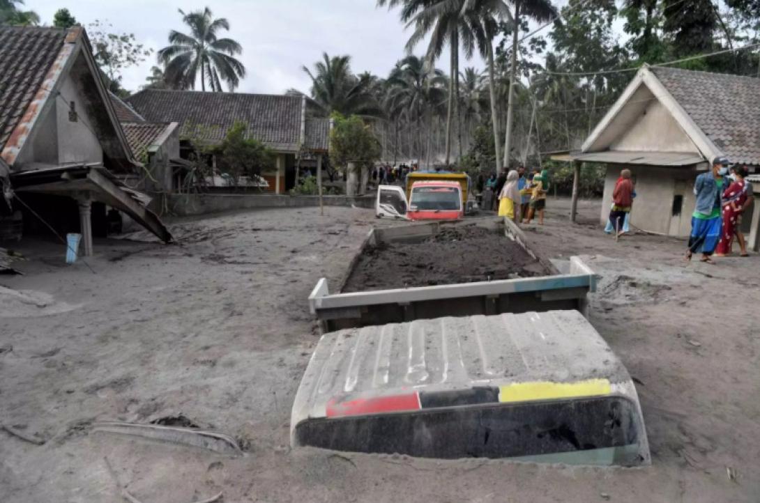 ινδονησια ηφαιστειο