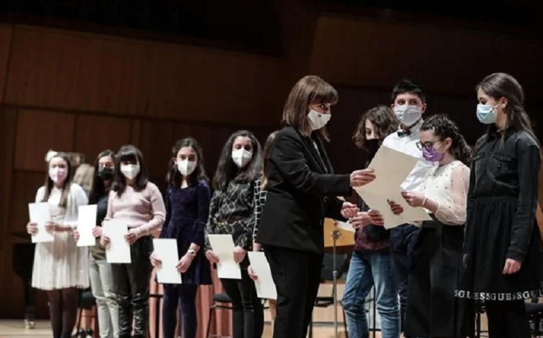 ΣΑΚΕΛΛΑΡΟΠΟΥΛΟΥ ΒΡΑΒΕΙΑ