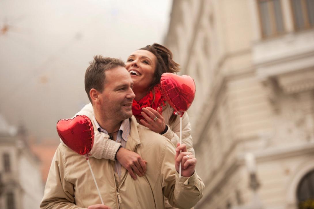 αγιος βαλεντίνος-ερωτευμενο ζευγάρι