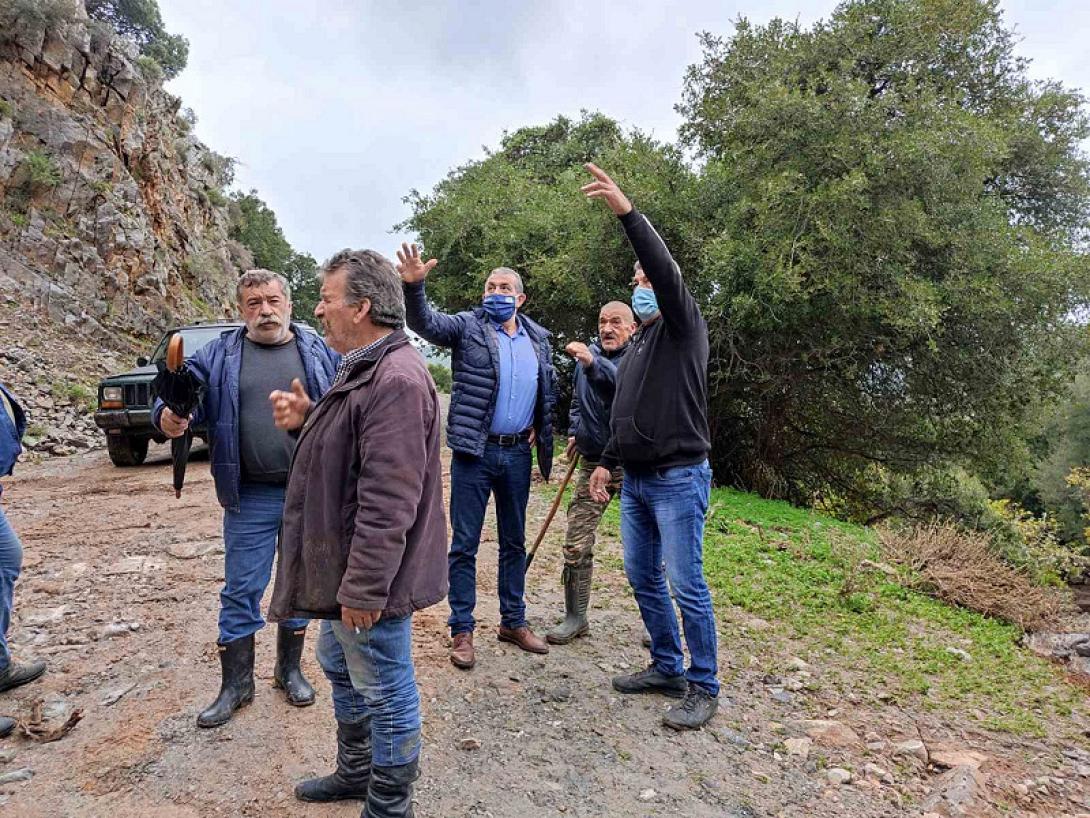 επισκεψη του Σωκρατη Βαρδακη στις πληγείσες περιοχές