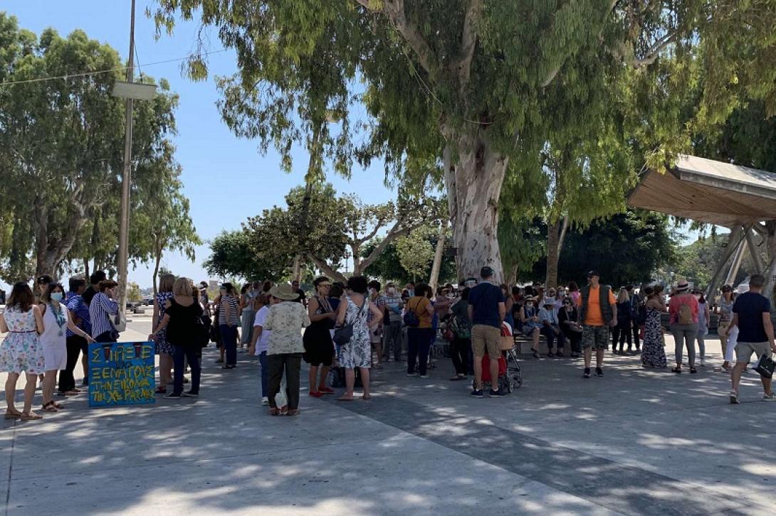 Βαρδάκης - ξεναγοί