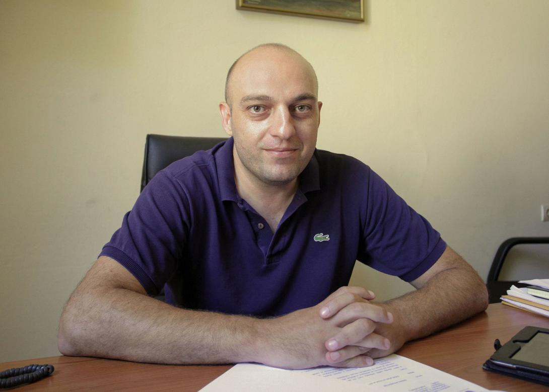 κώστας βαρδαβάς