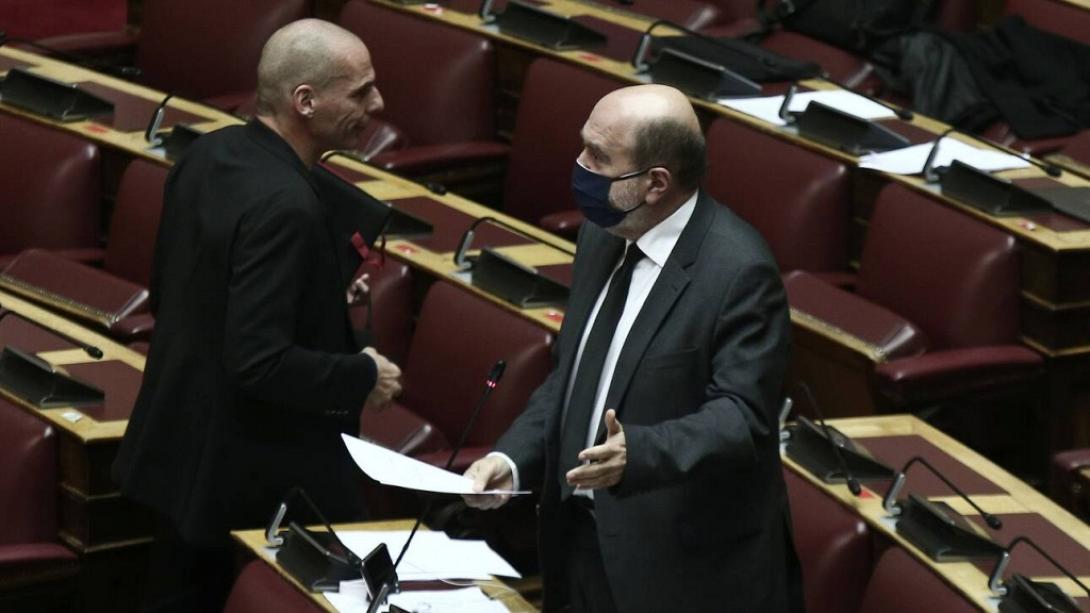 βαρουφάκης αλεξιάδης