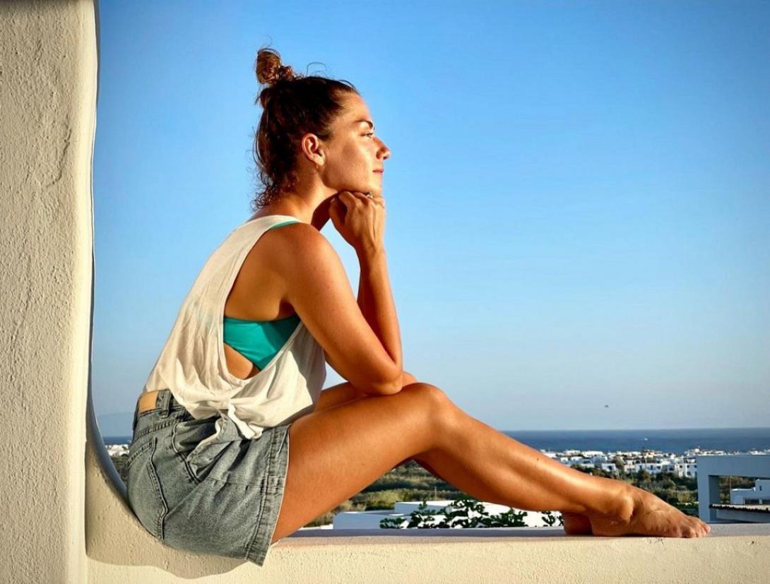 Η Βάσω Λασκαράκη με μαγιό