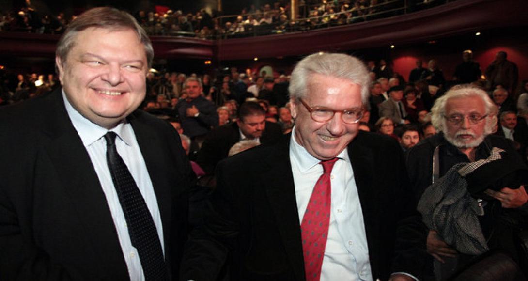 Ένα βήμα πριν τη συνεργασία ΠΑΣΟΚ - "κίνηση των 58" για τις ευρωεκλογές