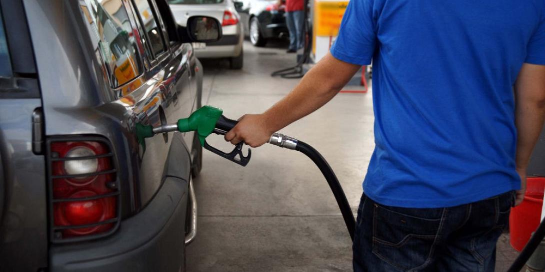 βενζινάδικο-βενζίνη