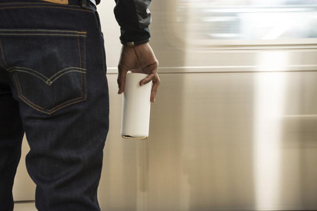 Το έξυπνο ποτήρι που σου λέει τι πίνεις! (βίντεο)