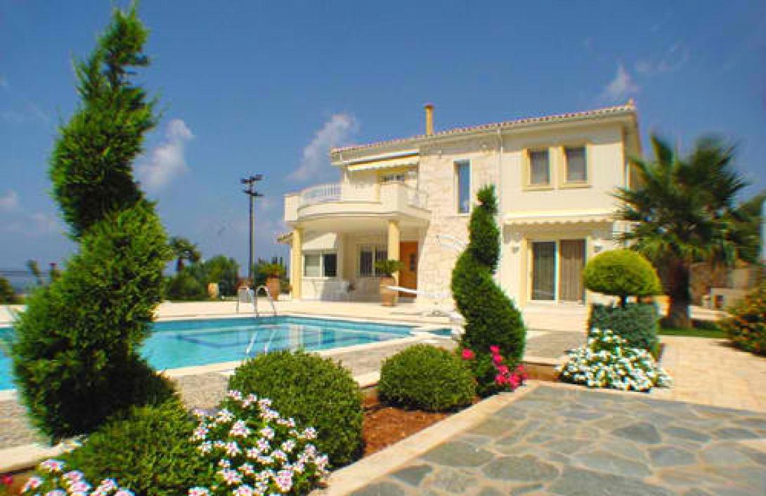 Στόχος ξένων επενδυτών ξενοδοχεία - εξοχικά σε Κρήτη και όχι μόνο