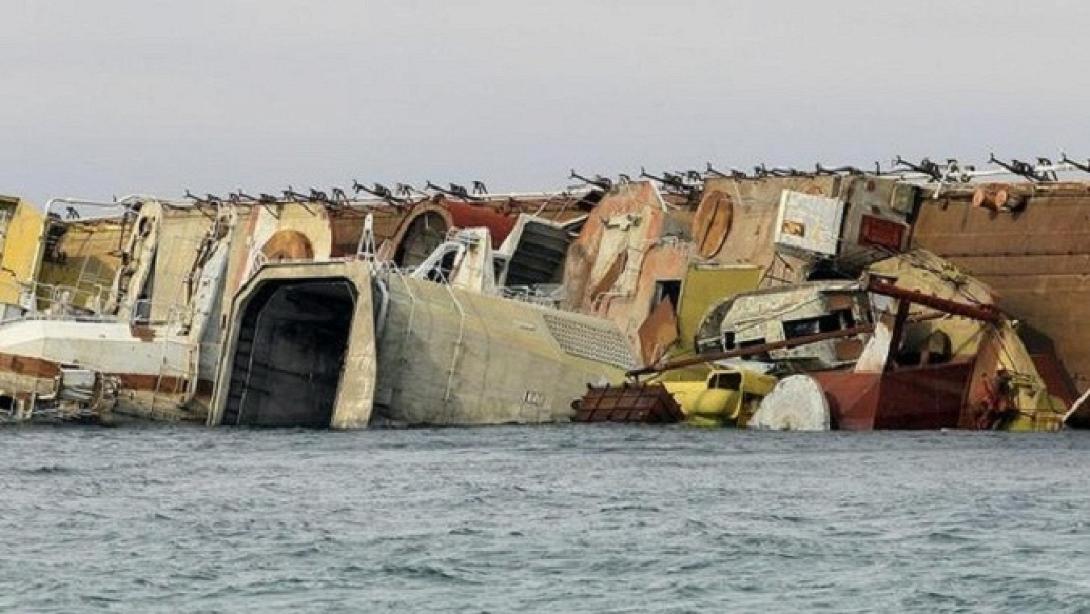 Οι Ρώσοι βύθισαν παλιό ανθυποβρυχιακό σκάφος στη Σεβαστούπολη
