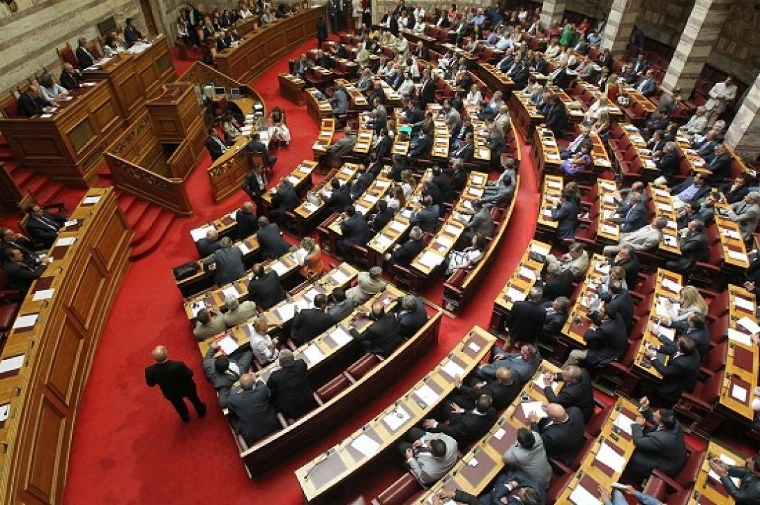Εν μέσω αντιδράσεων στη Βουλή η συζήτηση του πολυνομοσχεδίου για την ελληνική οικονομία