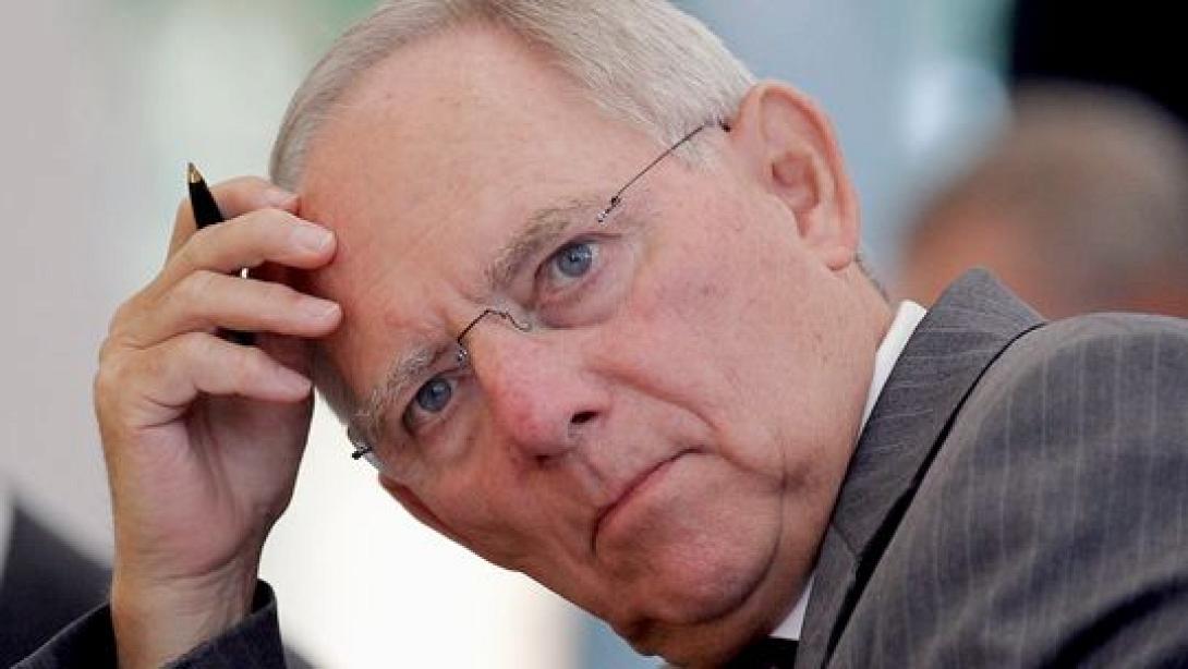 Σόιμπλε: Λυπάμαι για τους Έλληνες, ψήφισαν μία ανεύθυνη κυβέρνηση