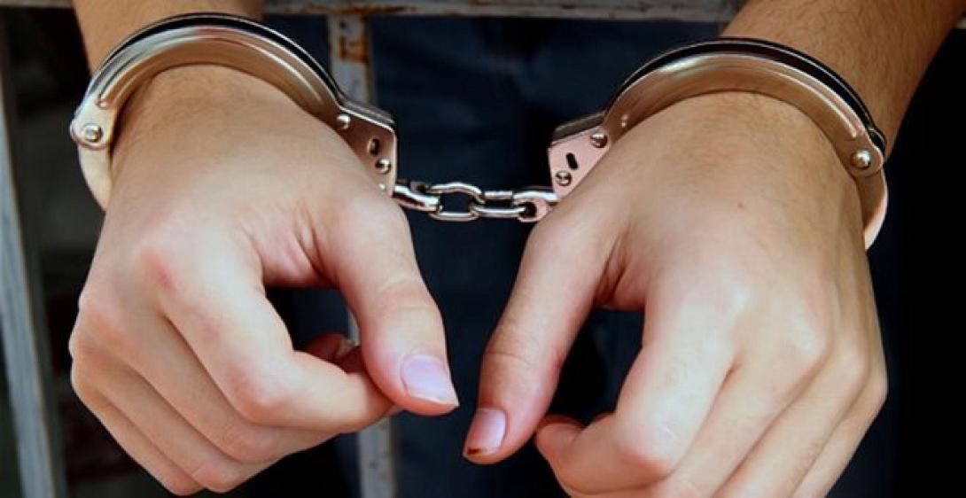 Βρήκαν τους δύο "νταήδες" που χτύπησαν τον καταστηματάρχη και ούρησαν στο μαγαζί του