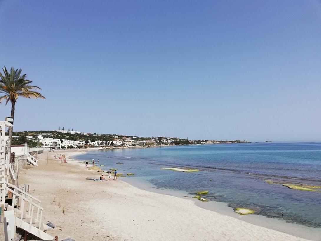 άδεια παραλία χερσόνησος