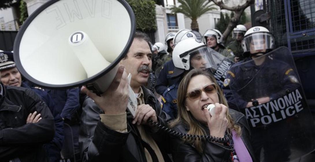 Χημικά και προσαγωγές στη διαμαρτυρία εκπαιδευτικών και σχολικών φυλάκων