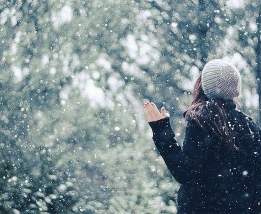 Στα άσπρα θα ντυθεί την Πρωτοχρονιά η χώρα