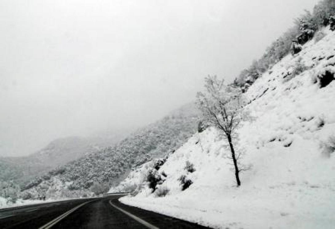 Επιχείρηση απεγκλωβισμού γυναίκας που έσπασε το χέρι της στον Ομαλό
