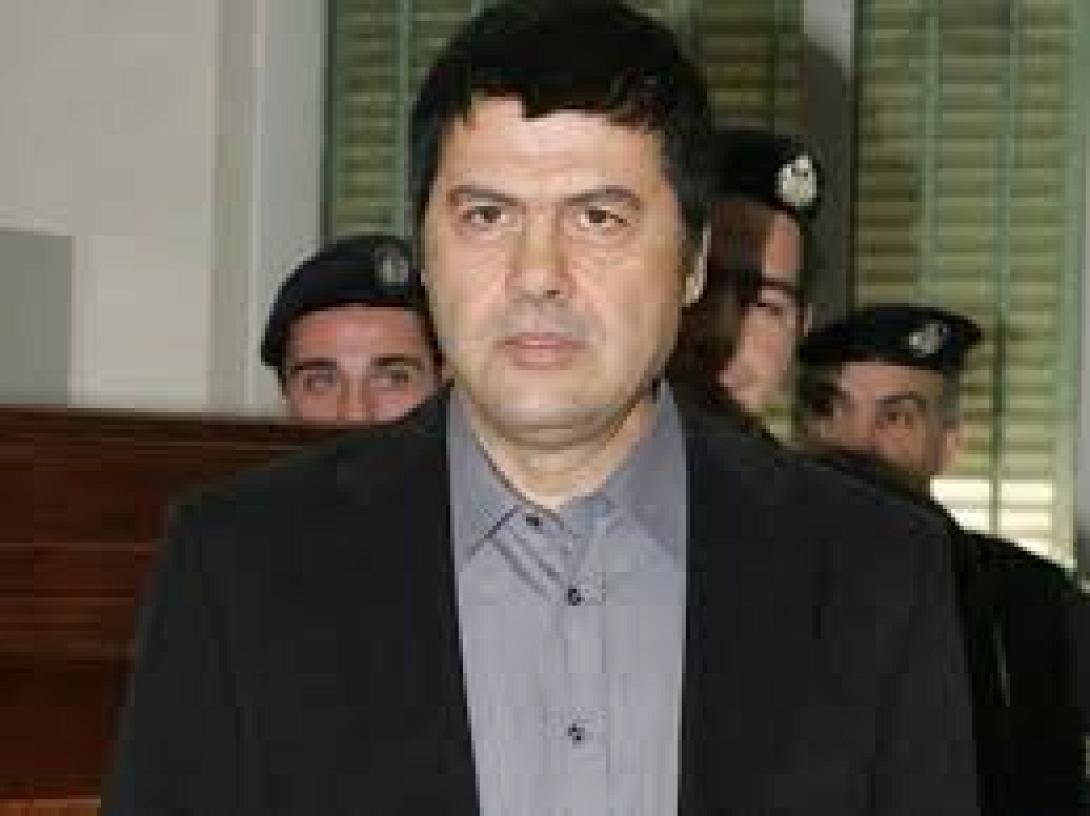 "Μία πίτσα" για... τον Χριστόδουλο Ξηρό 